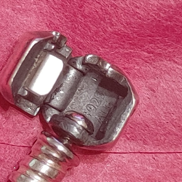 ʕ·ᴥ·ʔ Authentic Pandora Bracelet with Barrel Clasp #590702-HV-B - Picture 3 of 4